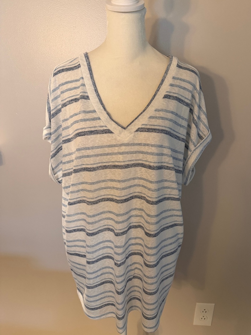 bobeau Striped V-Neck Tunic in White and Blue